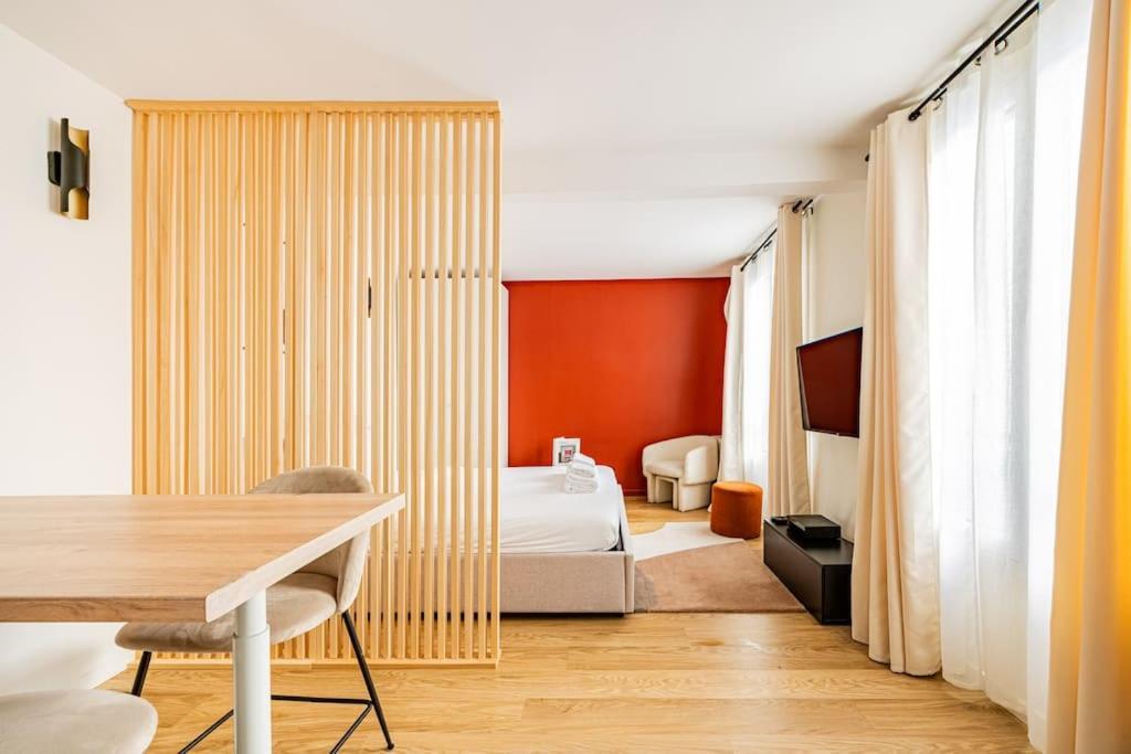 21#studio 2 Pers#bon Marche#st Germain#paris 6 Paris